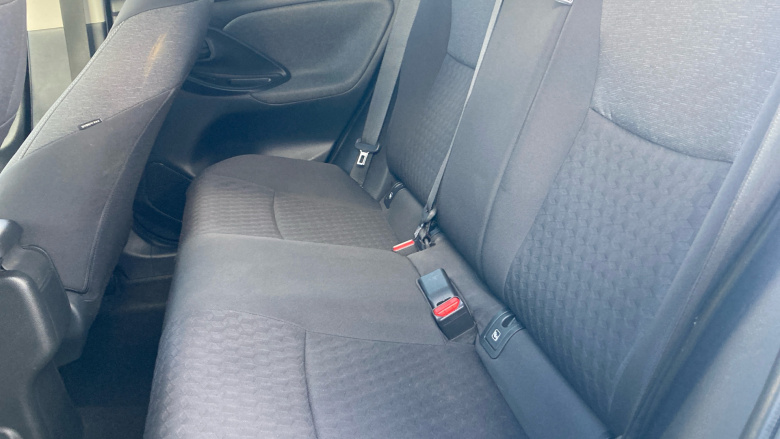 Toyota Yaris 1.5 Hybrid Design 5dr CVT Hybrid Hatchback